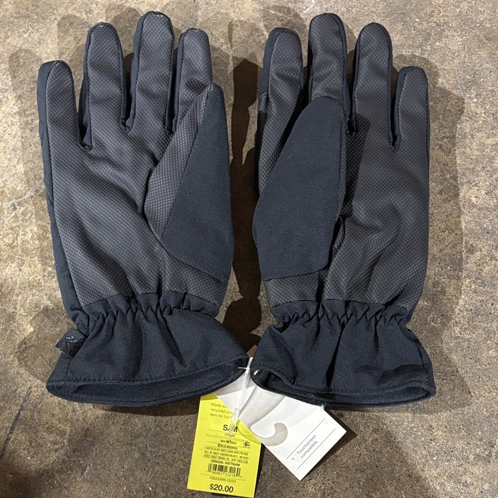 All in Motion Black Insulated Gloves